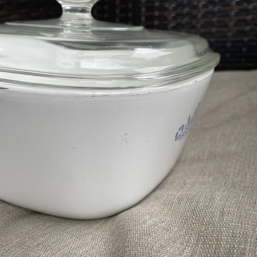 Corningware dish comes